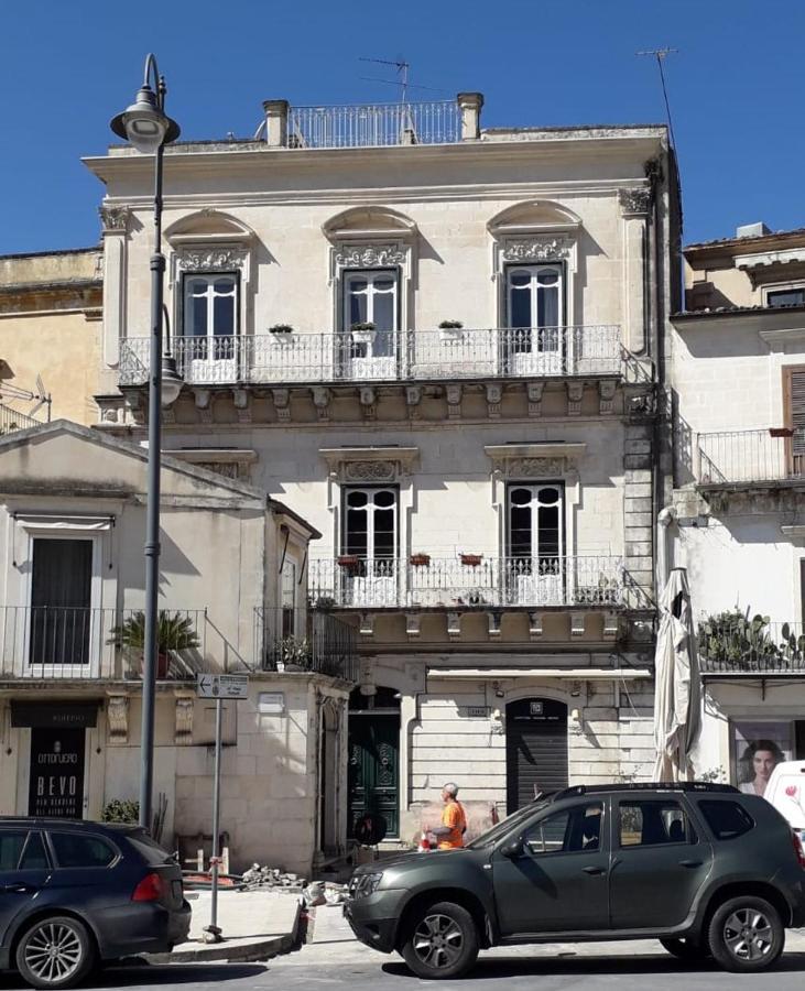 Il Terrazzino Sui Tetti Hotel Modica Luaran gambar